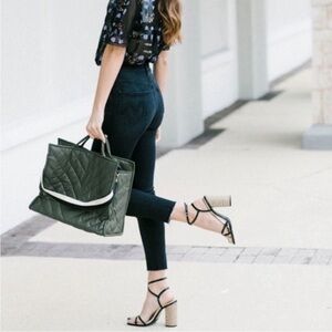 NEW MOTHER The Pixie Ankle Fray in Holding Hands Size 29